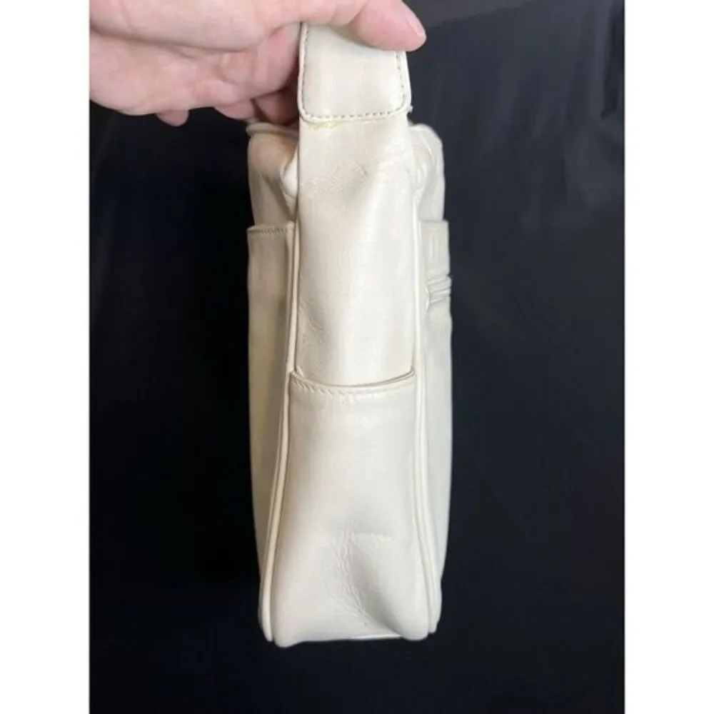 Giani Bernini Ivory Leather Shoulder Handbag Purse Top Zip w/ Logo -Side Pockets